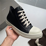 RICK OWENS FW22 STROBE LOW SNEAKS IN BLACK AND WHITE - 6