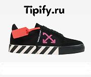 Off-White Low Vulcanized Sneakers Suede Black & Fuchsia - 1