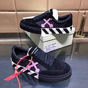 Off-White Low Vulcanized Sneakers Suede Black & Fuchsia - 6