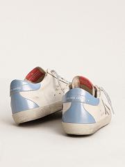 Super-Star sneakers with sky-blue laminated leather heel tab and ice-gray suede star - 4