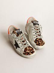 Super-Star sneakers with leopard-print insert, glittery star and orange heel tab - 3