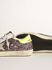 Golden Goose Super-Star sneakers in gray and pink glitter with ice-gray suede star and fluorescent yellow leather - 3