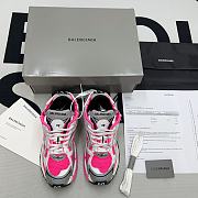 Balenciaga Runner Sneaker in neon pink 677402W3RBN9155 - 6