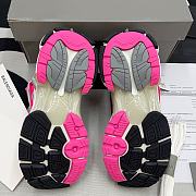 Balenciaga Runner Sneaker in neon pink 677402W3RBN9155 - 4