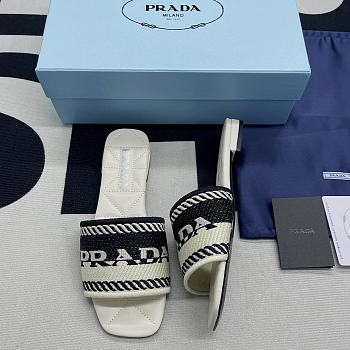 PRADA Sandalias con logo bordado