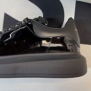 Alexander McQueen Wmns Oversized Sneaker 'Black' 666404 WIA34 1000 - 2