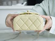 Chanel Small Vanity Case Lambskin 'Light Yellow' AS3973-B10657-NN289 - 4