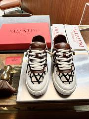 Valentino Garavani VLogo Signature Low Top Sneakers Beige YS0G37IFF - 2