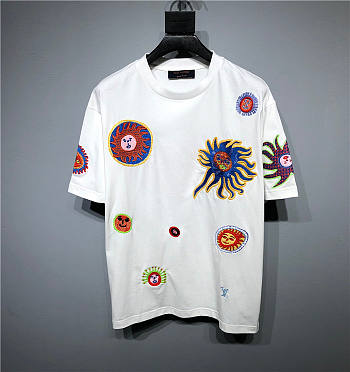 LV x YK Embroidered Faces T-Shirt 1AB6OV