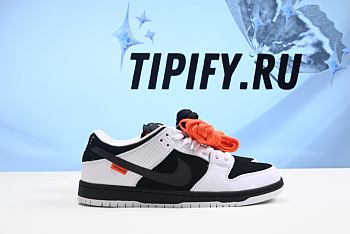 Nike SB Dunk Low TIGHTBOOTH  FD2629-100