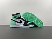 Air Jordan 1 Retro High OG Green Glow  DZ5485-130 - 2