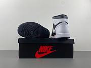 Air Jordan 1 Retro High OG Black White  DZ5485-010 - 4