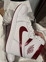 Air Jordan 1 Retro High '85 OG Metallic Burgundy  BQ4422-161 - 3