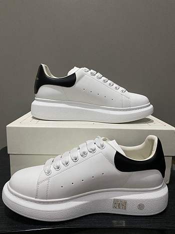 Alexander McQueen Oversized Ivory Black