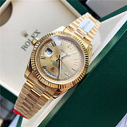 Rolex Day-Date 40mm Yellow Gold Champagne - 6