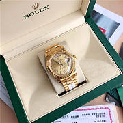 Rolex Day-Date 40mm Yellow Gold Champagne - 5