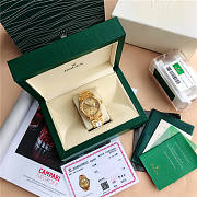 Rolex Day-Date 40mm Yellow Gold Champagne - 3