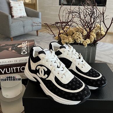 Chanel 22A CC Logo Sneakers White/Black  - 1