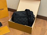 Louis Vuitton Duo Messenger ‘Black’ Bag M69827 25cm x 18.5cm x 7cm  - 5