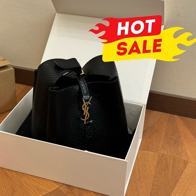 YSL Saint Laurent bucket hobo 21cm x 21cm - 1