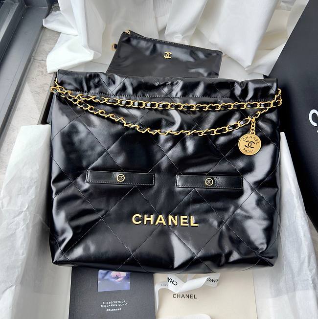 CHANEL 22 small bag AS3260 B17724 94305 42cm x 39cm x 8cm - 1