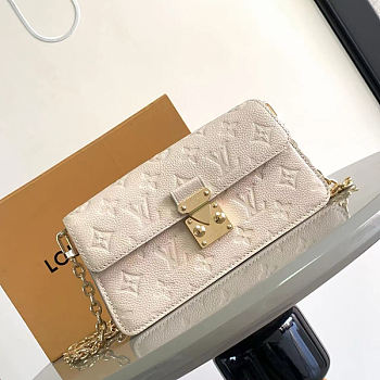 Louis vuitton Metis Bag Cream color M82836