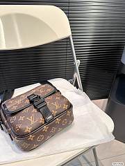 Louis Vuitton Quest Messenger Bag M46973 19cm x 20cm - 2