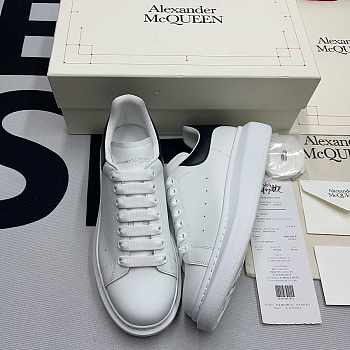 Alexander McQueen Oversized Sneaker 'White Black' 553680 WHGP5 9061