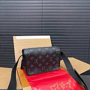 Louis vuitton Bosphorus Bag M12599 19cm x 12cm - 6