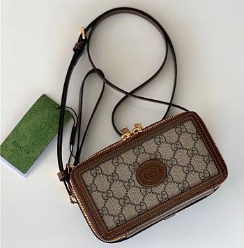 GUCCI Mini GG Supreme Cross-Body Bag 10cm x 18cm x 7cm