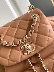 Chanel 23SS Duma Caviar DS Backpack Light Brown 18cm x 18cm x 12cm - 4