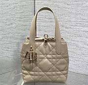 Small Dior Toujours Vertical Tote Bag Powder Beige Macrocannage Calfskin 18cm x 18cm x 12 cm - 1