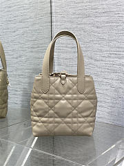 Small Dior Toujours Vertical Tote Bag Powder Beige Macrocannage Calfskin 18cm x 18cm x 12 cm - 5
