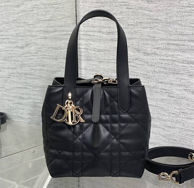 Small Dior Toujours Vertical Tote Bag Black Macrocannage Calfskin 18cm x 18cm x 12 cm - 1