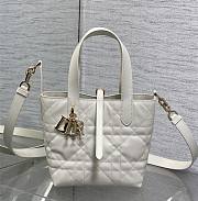 Small Dior Toujours Vertical Tote Bag Latte Macrocannage Calfskin 18cm x 18cm x 12cm - 1