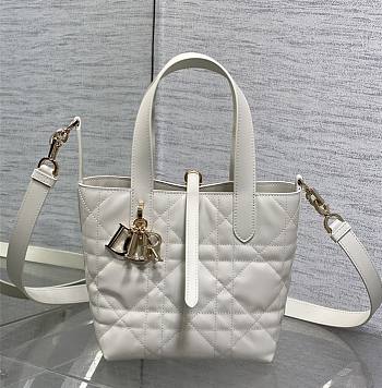 Small Dior Toujours Vertical Tote Bag Latte Macrocannage Calfskin 18cm x 18cm x 12cm