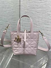 Small Dior Toujours Vertical Tote Bag Pale Pink Macrocannage Calfskin 18cm x 18cm x 12 cm - 2