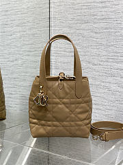 Small Dior Toujours Vertical Tote Bag Medium Tan Macrocannage Calfskin 18cm x 18cm x 12 cm - 6