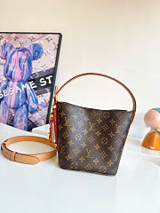 Louis Vuitton All In BB Monogram Canvas 16 x 18 x 12 cm - 1