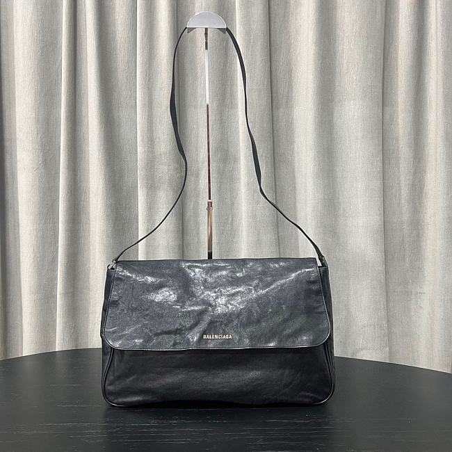 Balenciaga Grungy Medium Messenger Bag in Black 42*27*9cm - 1