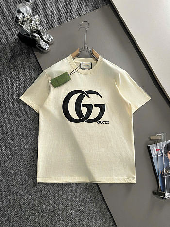 Gucci Logo Printed  T-Shirt cream
