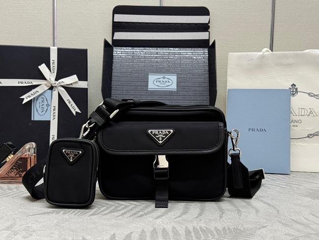 Prada Black Re-nylon And Saffiano Leather Shoulder Bag 22x16x5cm - 1