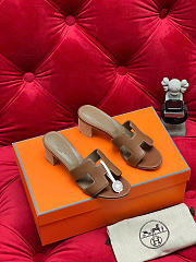 Hermes Oasis Gold Calfskin H071002Z - 4