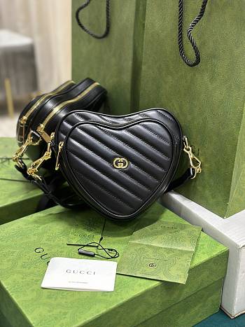 Gucci Interlocking G Mini Heart Shoulder Bag Black 20x17.5x6.5cm