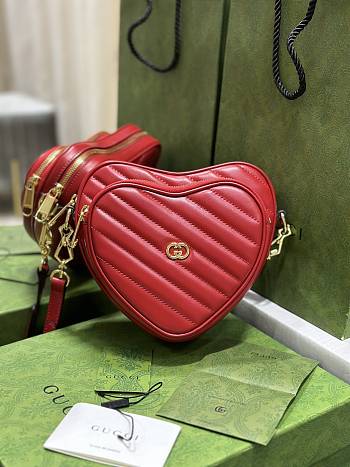 Gucci Interlocking G Mini Heart Shoulder Bag Red 20x17.5x6.5cm