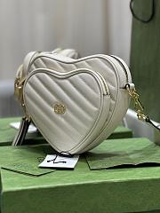 Gucci Interlocking G Mini Heart Shoulder Bag White 20x17.5x6.5cm - 5
