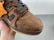  Louis Vuitton trainer sneaker 1AH635 - Brown color - 2