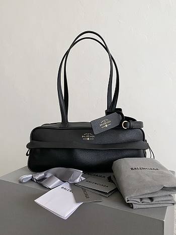 Balenciaga Women's Carrie Bowling Bag in Black 30.9*11.9*11.9cm