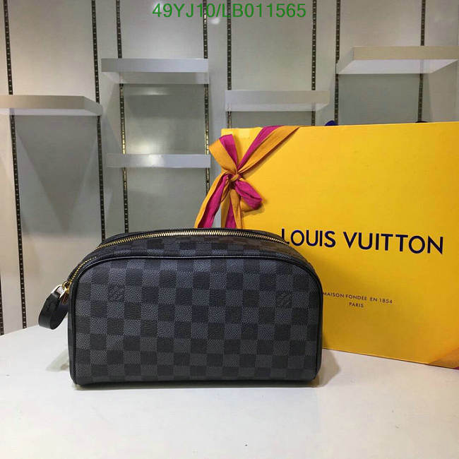 Louis Vuitton Dopp Kit Toilet Pouch Damier Graphite Canvas 28x15x16.5cm - 1