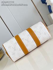 Louis Vuitton Keepall Bandoulière 25 Off-White 25x15x11cm - 2